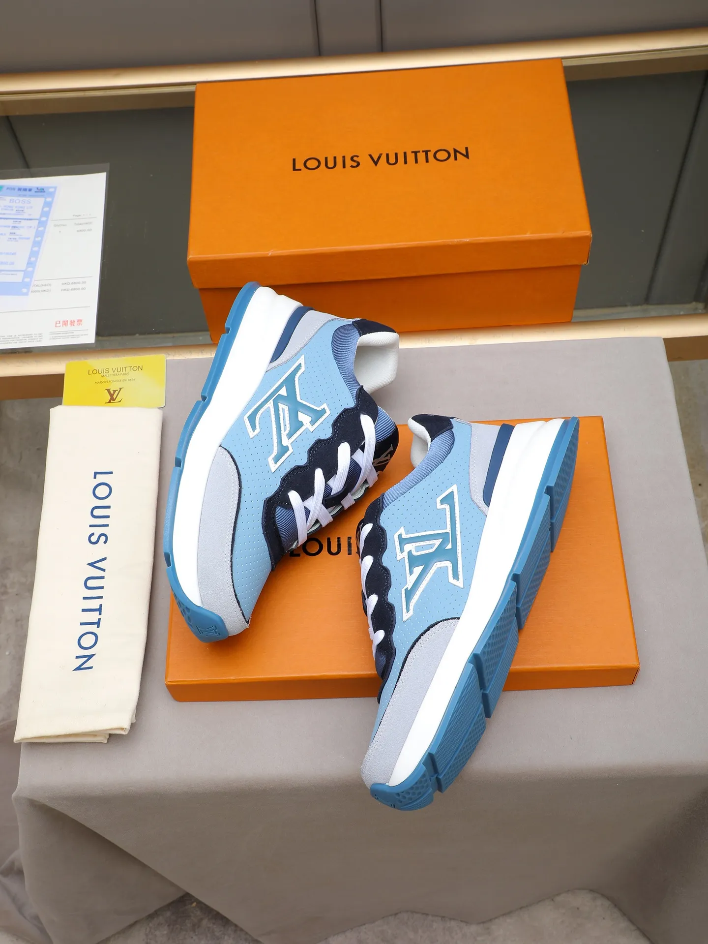 Men's shoes 💰460 Brand: LOUIS VUITTON Louis Vuitton LV Size: 38 39 40 41 42 43 44 (45 customized) Fabric: original cowhide cowhide 🔸Inside of: mesh 🔺Sole: counter foam outsole